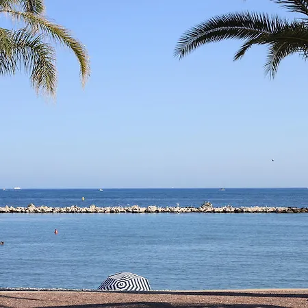 Azur 3000 생로랑뒤바르