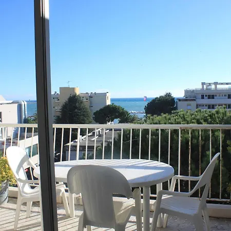 Azur 3000 생로랑뒤바르