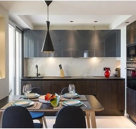 蓝色海岸3000公寓 *